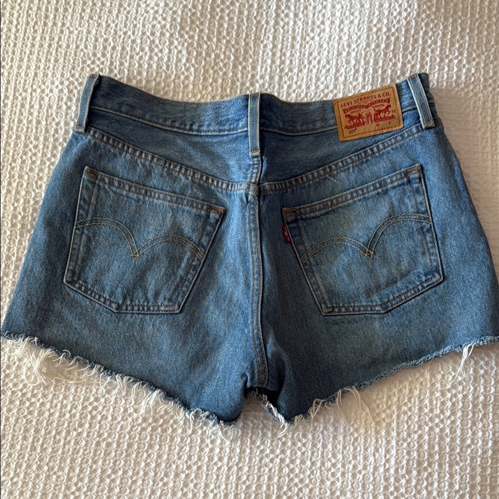 Levi cut off Jean shorts